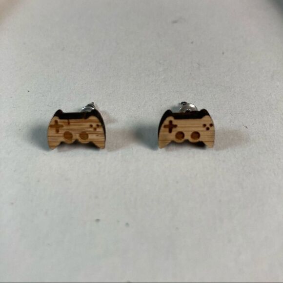 WOODEN Console Controller Earrings - Picture 4 of 9